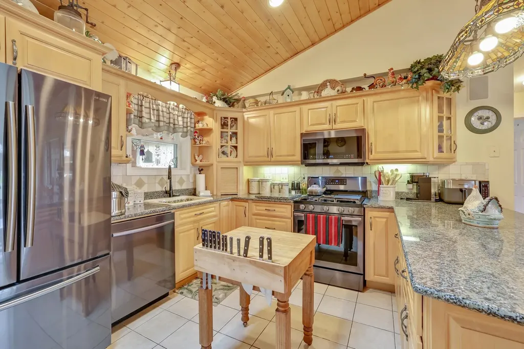 348 Maple Ridge Coventry VT 05825