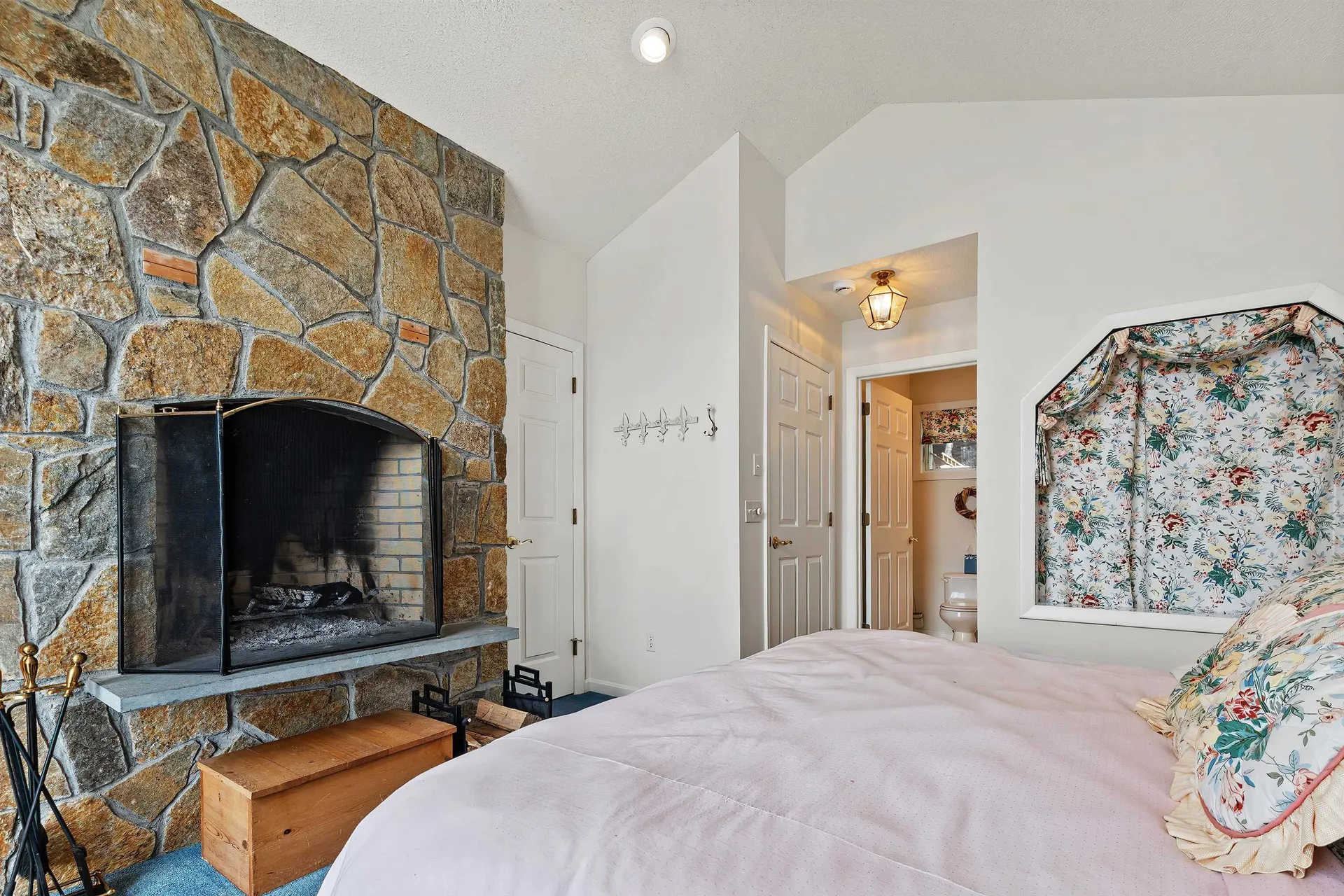 32 Highland Avenue Newbury NH 03255