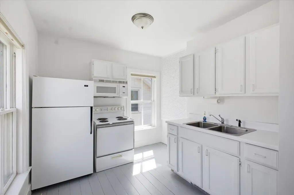 82 Elm Street Manchester VT 05255