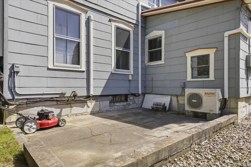 82 Elm Street Manchester VT 05255