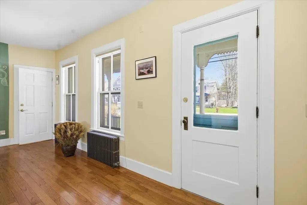 82 Elm Street Manchester VT 05255
