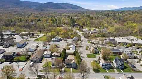 82 Elm Street Manchester VT 05255
