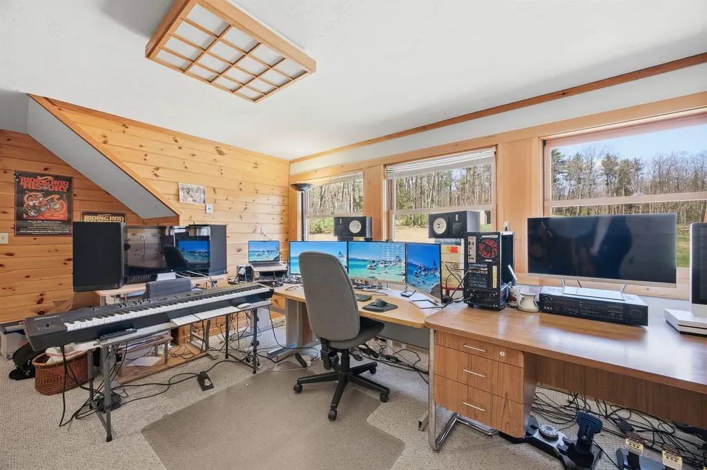 490 Clough Road Pittsfield NH 03263