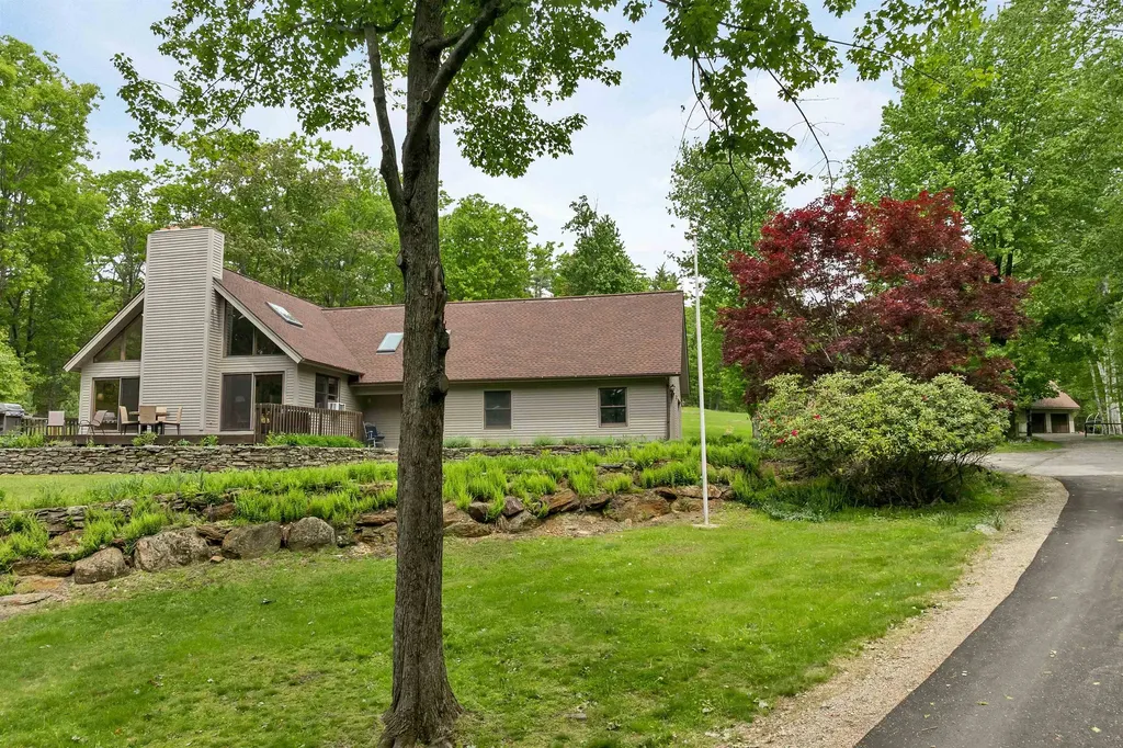 490 Clough Road Pittsfield NH 03263