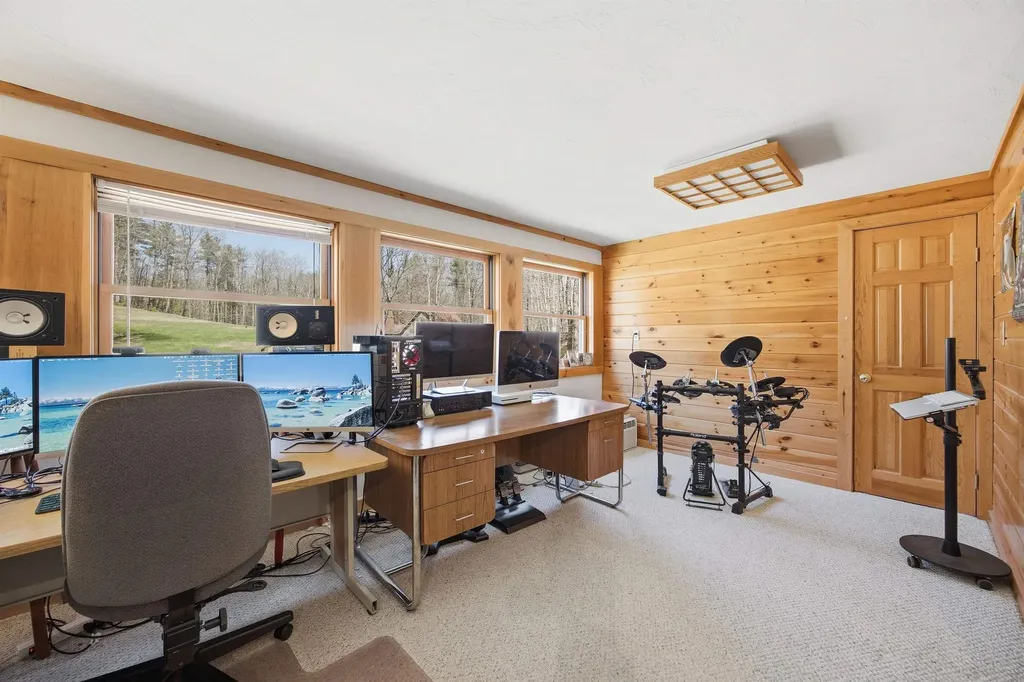 490 Clough Road Pittsfield NH 03263