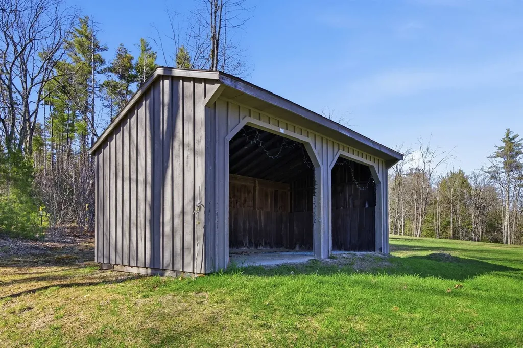490 Clough Road Pittsfield NH 03263