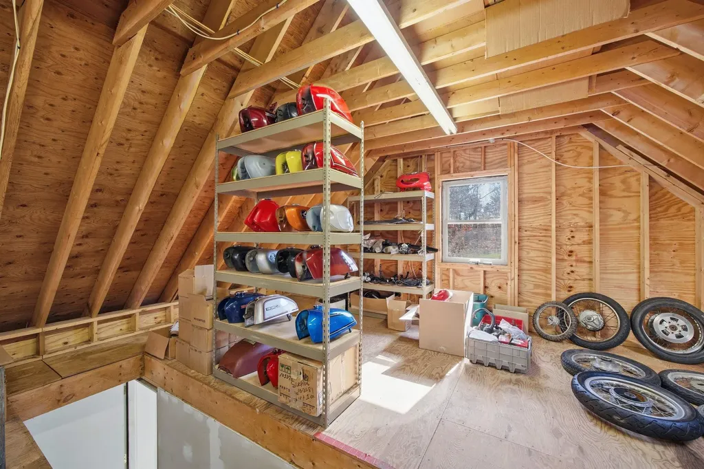 490 Clough Road Pittsfield NH 03263