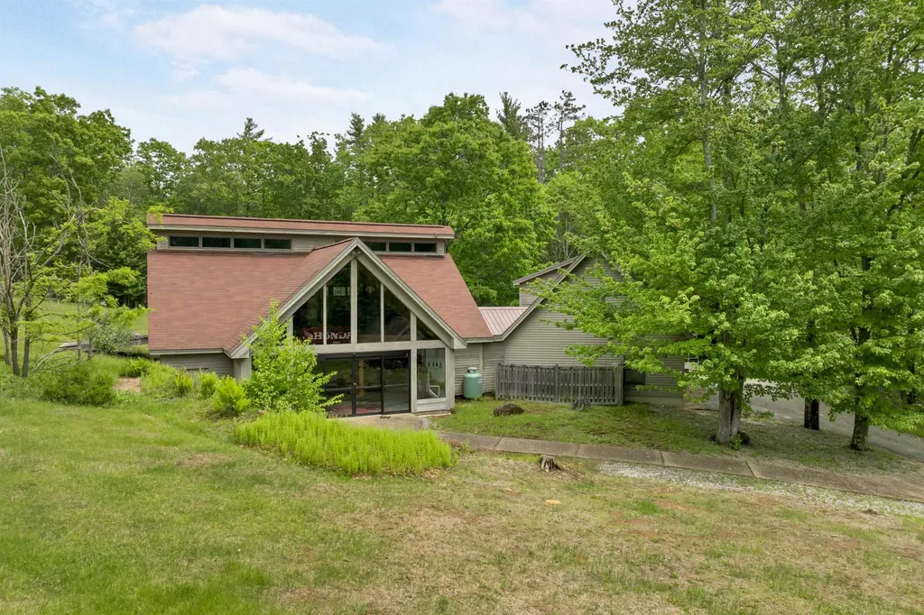 490 Clough Road Pittsfield NH 03263