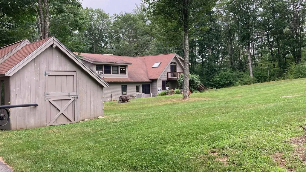 490 Clough Road Pittsfield NH 03263