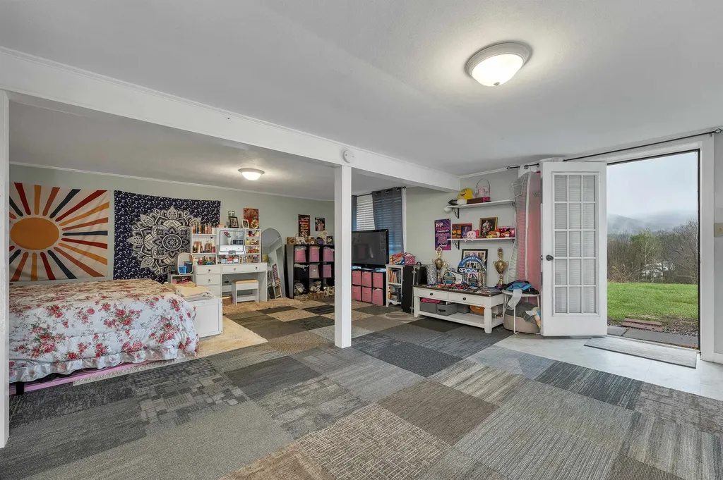 43 School House Hill Road Gilford NH 03249