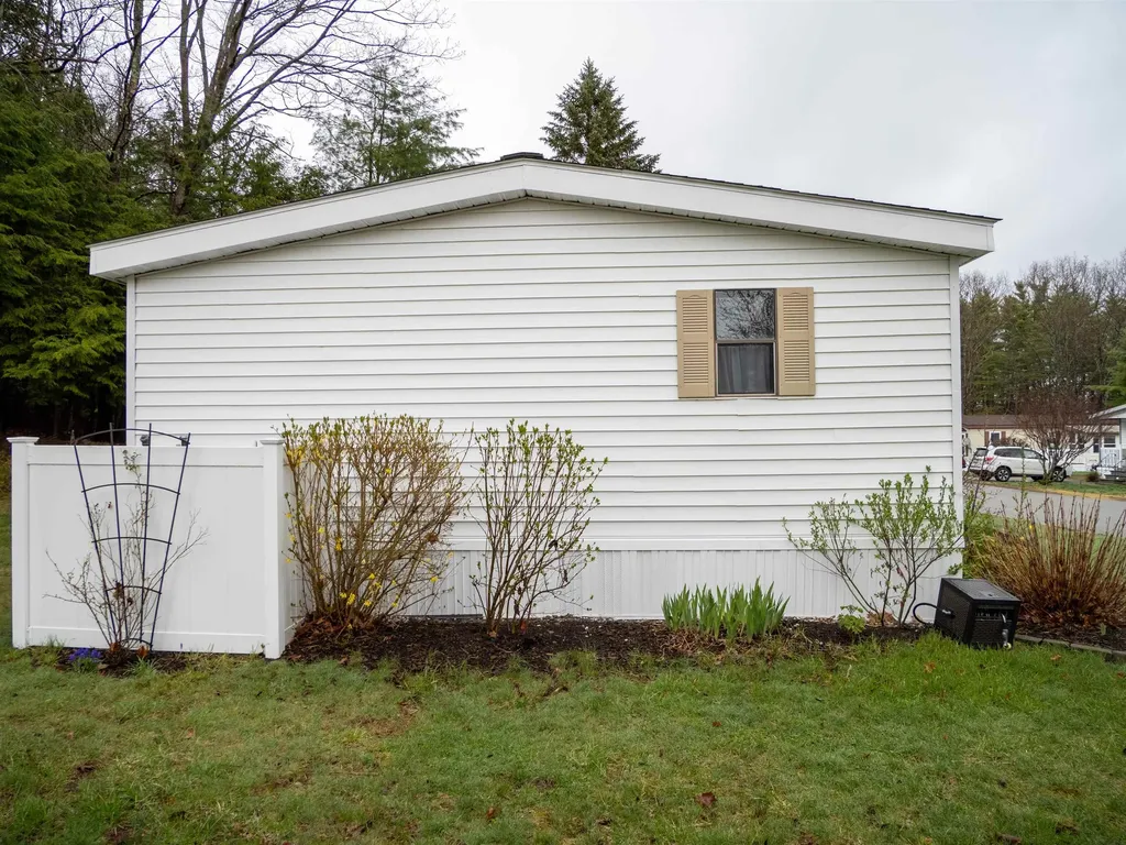 52 Monadnock Drive Rochester NH 03867