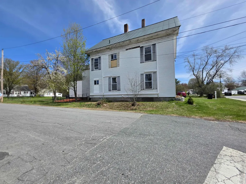 196 Union Street Springfield VT 05156