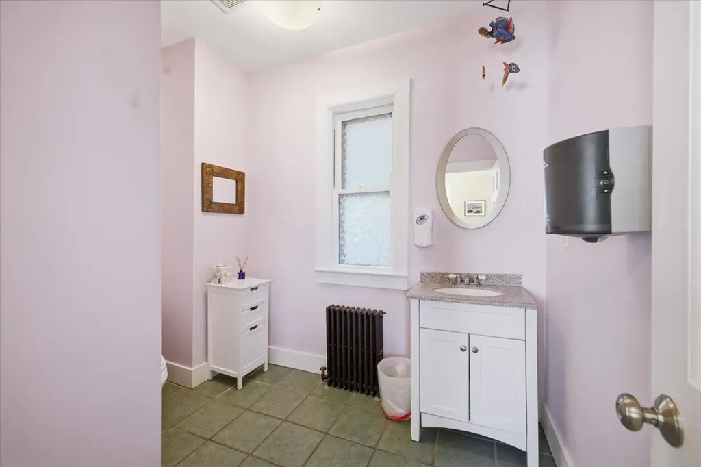 82 Elm Street Manchester VT 05255