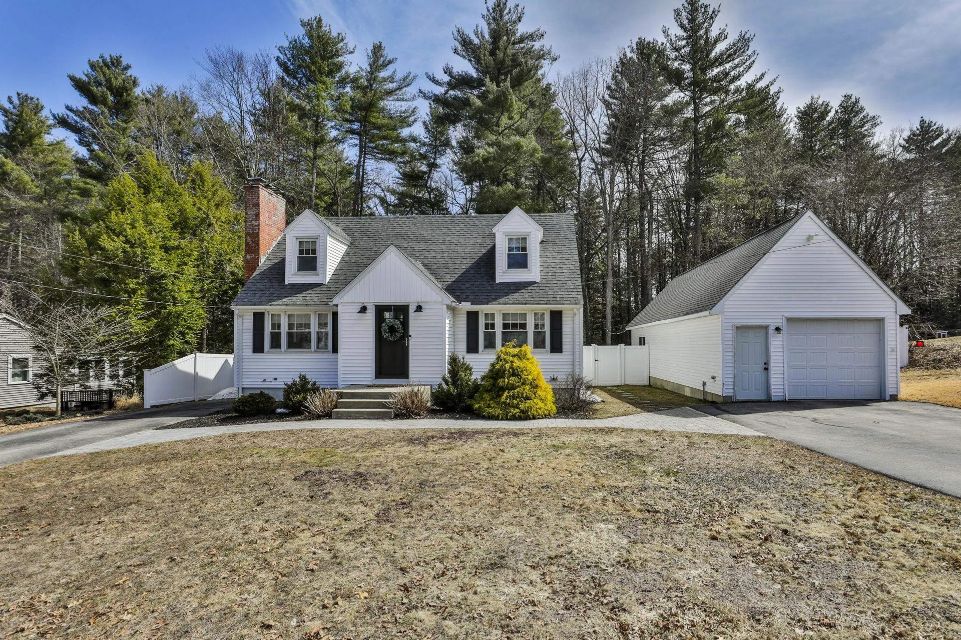 42 Dublin Avenue Nashua NH 03063