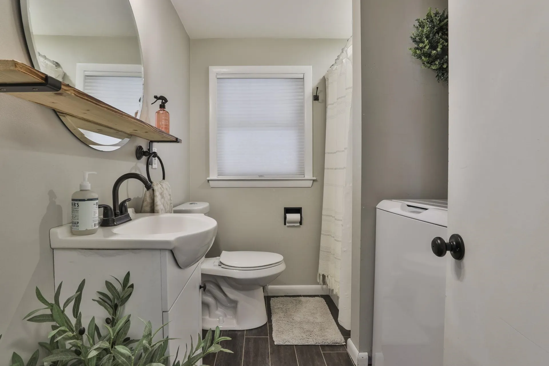 42 Dublin Avenue Nashua NH 03063