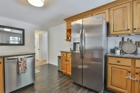 42 Dublin Avenue Nashua NH 03063