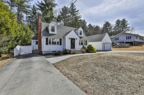 42 Dublin Avenue Nashua NH 03063