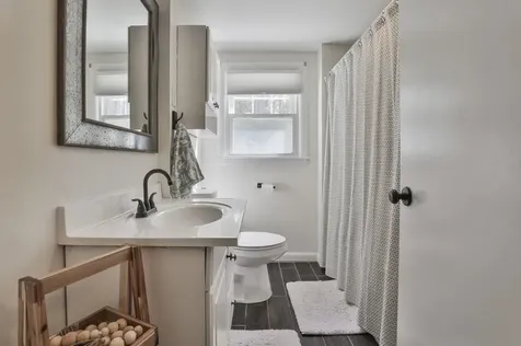 42 Dublin Avenue Nashua NH 03063