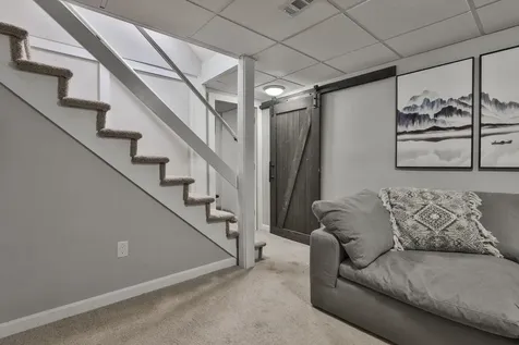 42 Dublin Avenue Nashua NH 03063