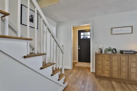 42 Dublin Avenue Nashua NH 03063