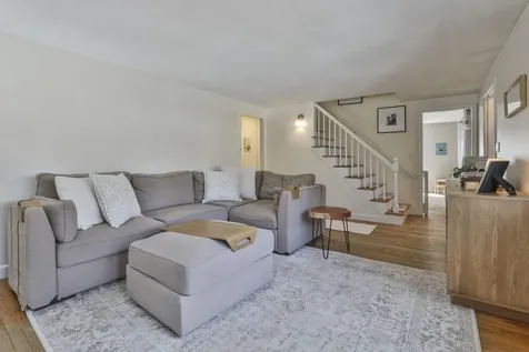 42 Dublin Avenue Nashua NH 03063