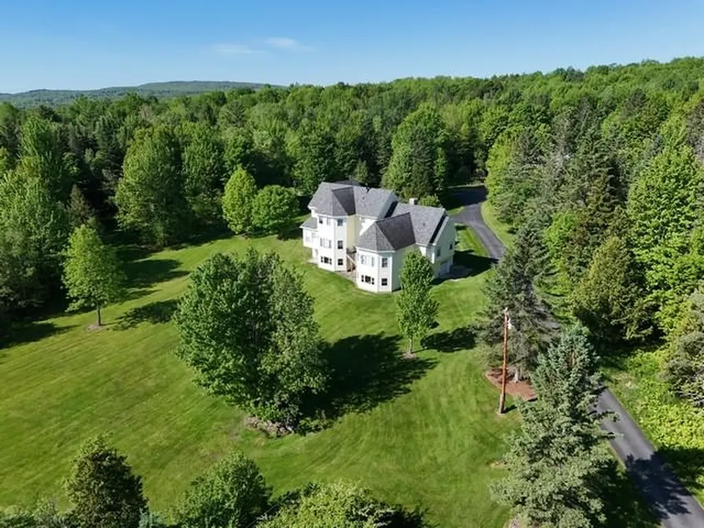 4647 Lake Road Newport Town VT 05857