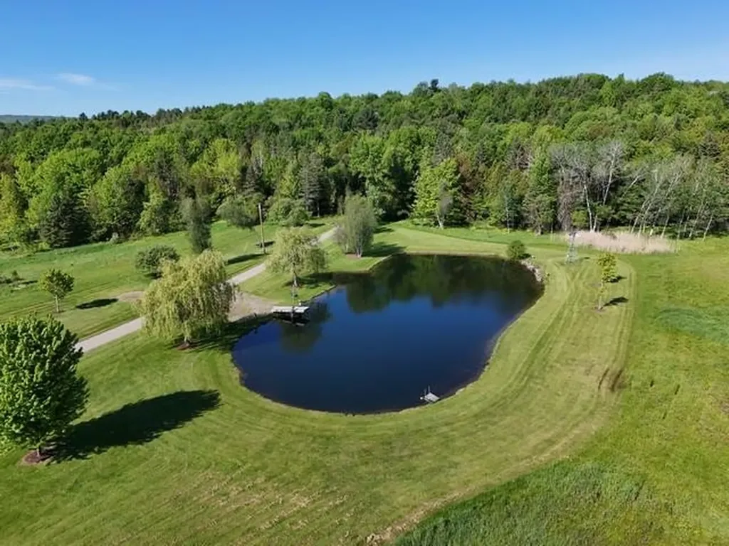 4647 Lake Road Newport Town VT 05857