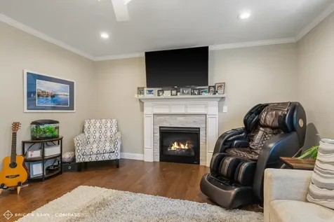 23 Cypress Circle Exeter NH 03883