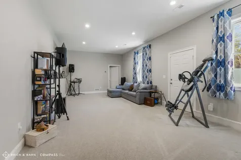 23 Cypress Circle Exeter NH 03883