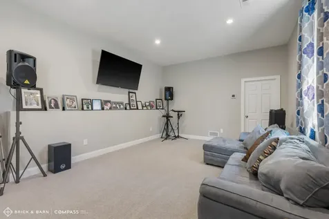 23 Cypress Circle Exeter NH 03883