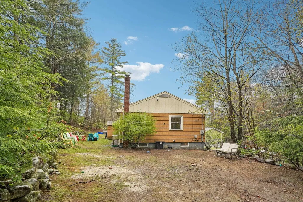 23 Pineridge Street Goffstown NH 03045