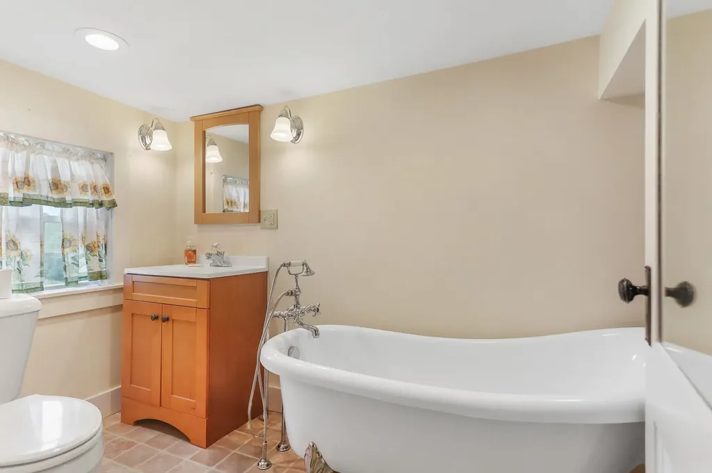 32 Bean Hill Road Northfield NH 03276