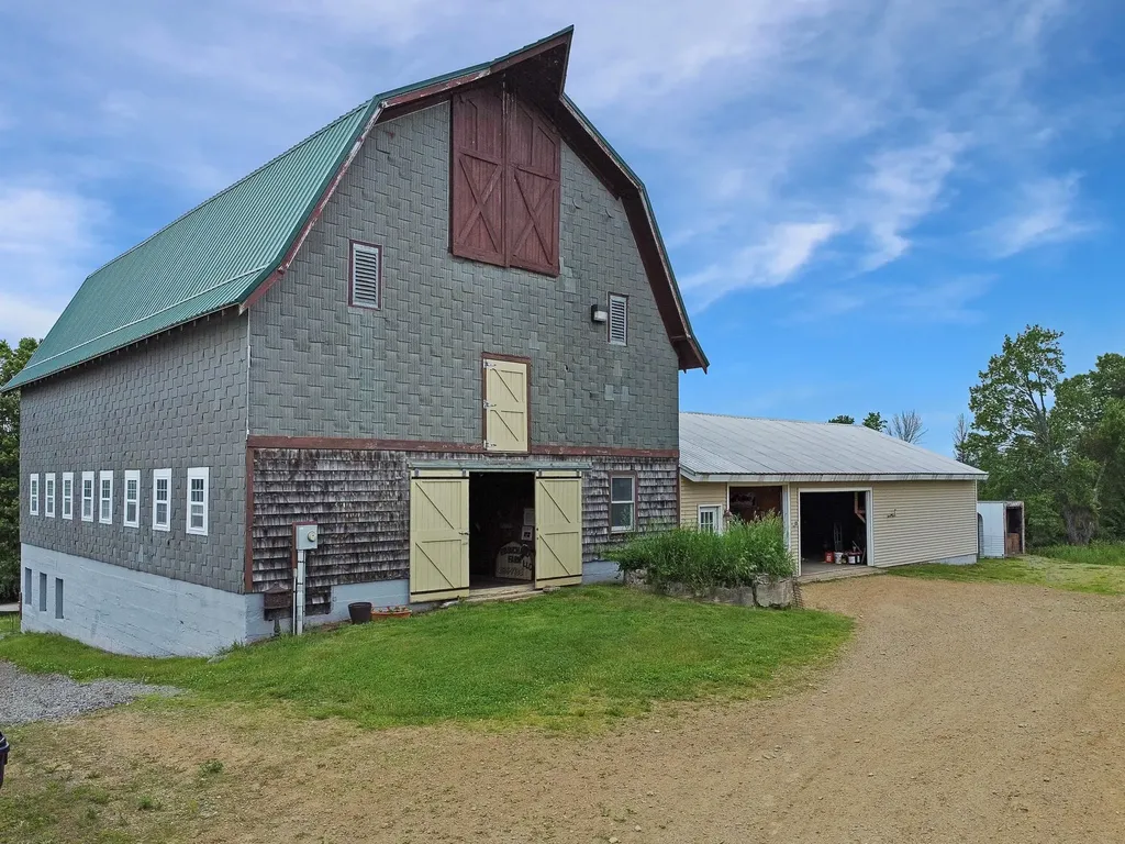 32 Bean Hill Road Northfield NH 03276