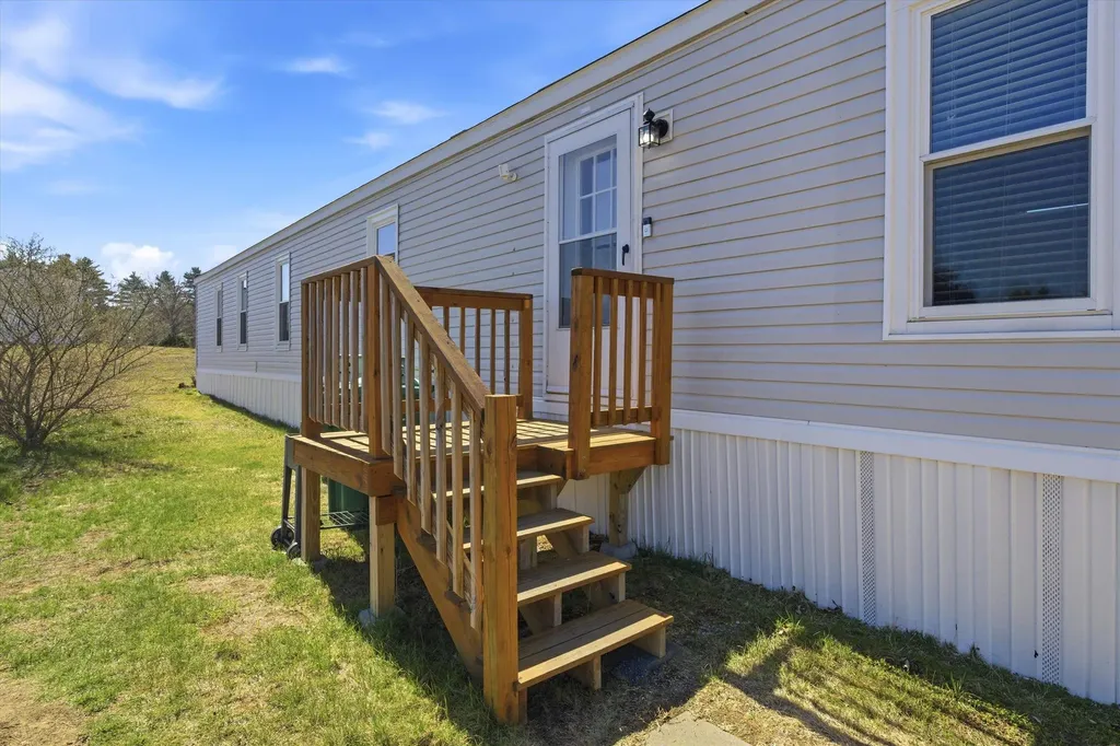 23 Spruce Drive Belmont NH 03220