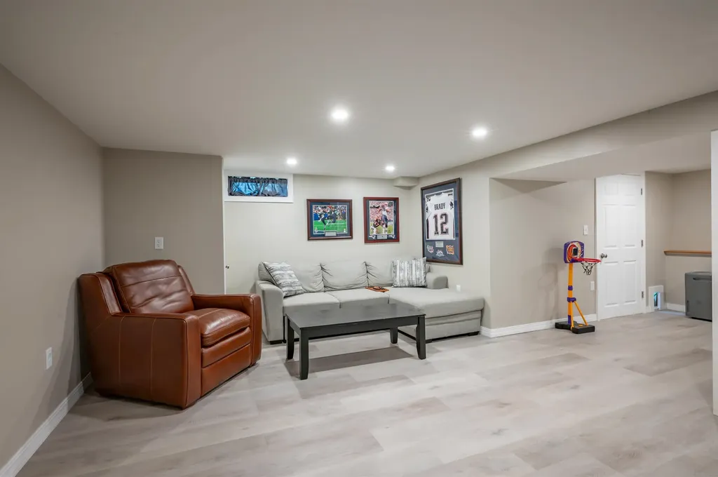 63 Norma Drive Nashua NH 03062