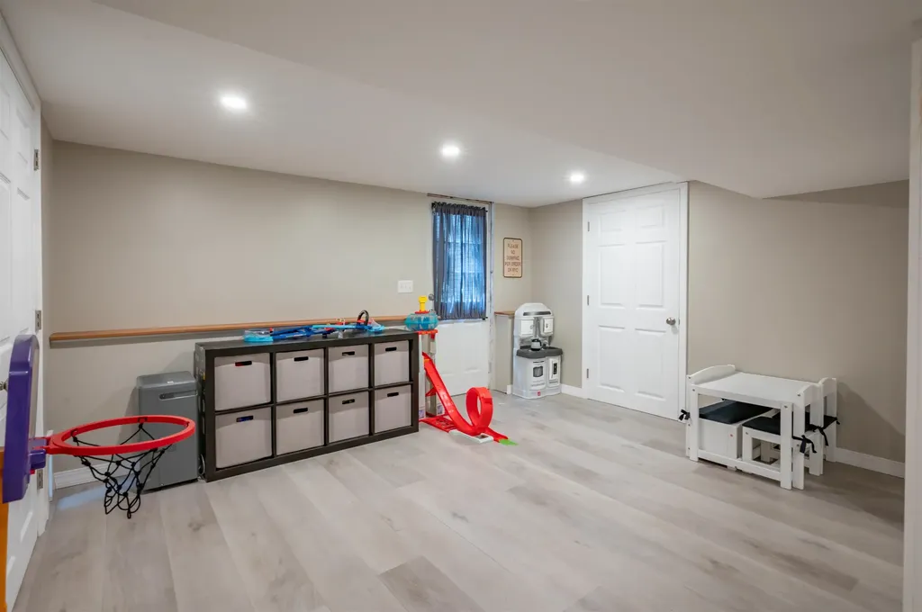 63 Norma Drive Nashua NH 03062
