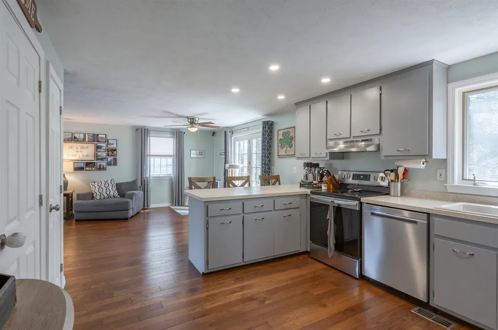63 Norma Drive Nashua NH 03062