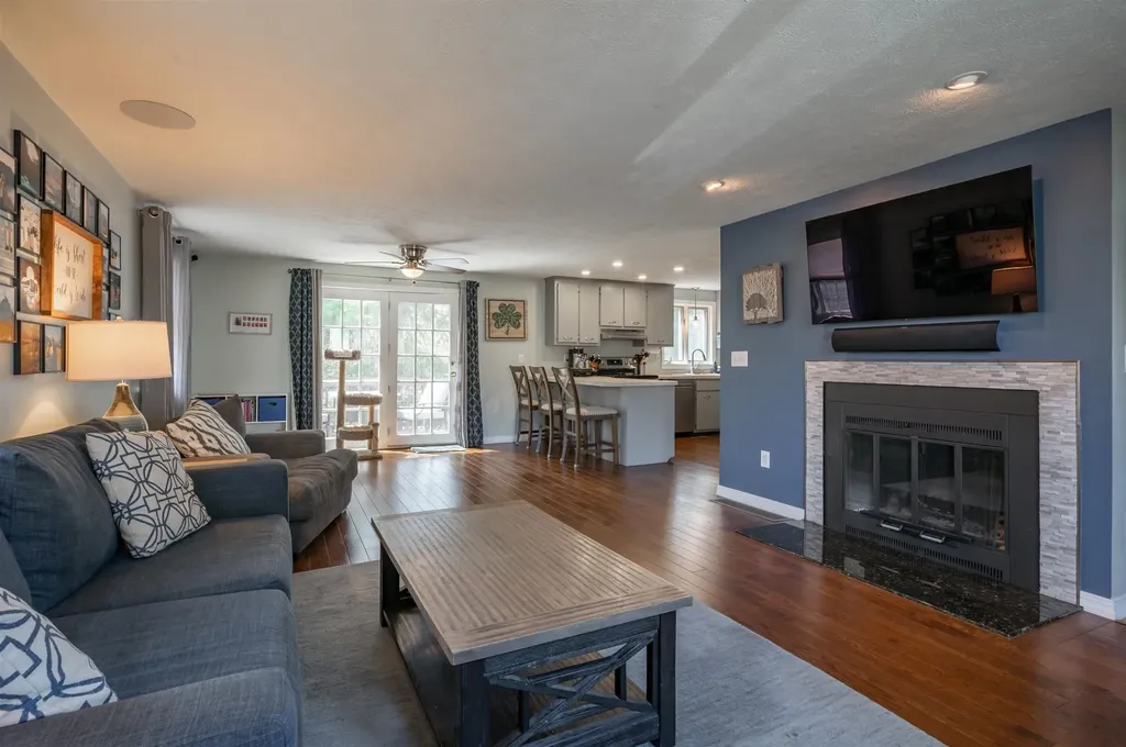 63 Norma Drive Nashua NH 03062