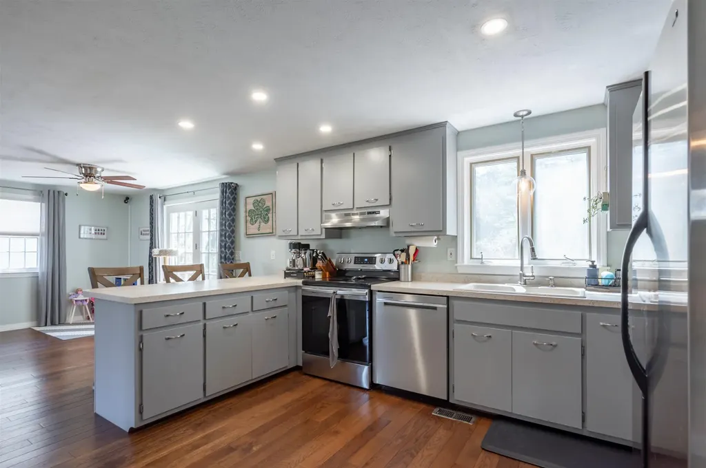 63 Norma Drive Nashua NH 03062