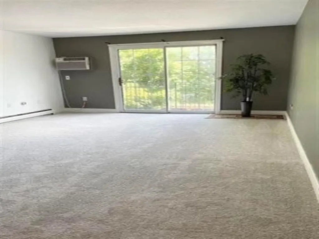 7 Autumn Leaf Lane Nashua NH 03060