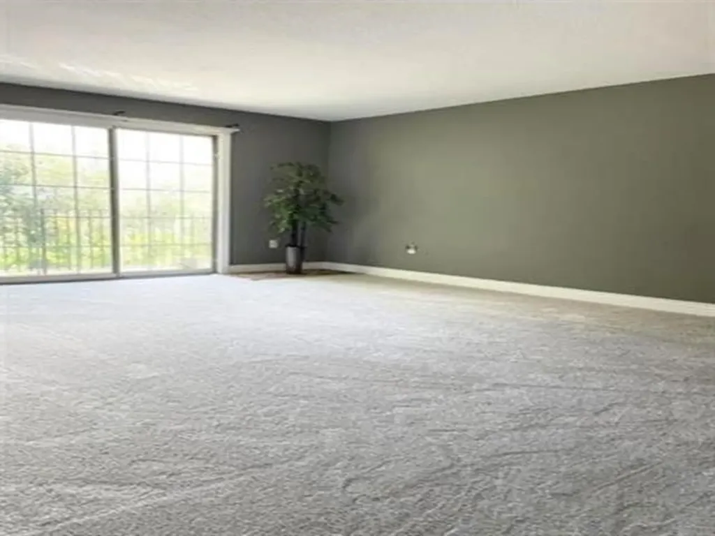 7 Autumn Leaf Lane Nashua NH 03060