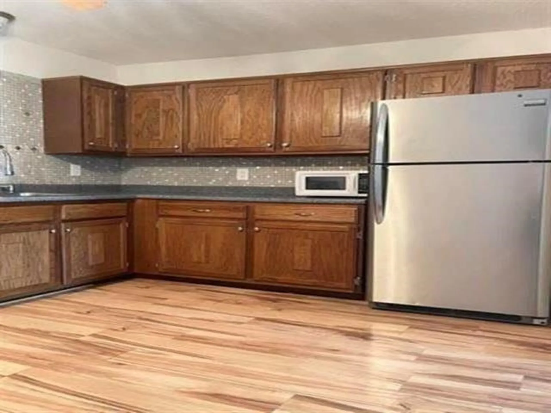 7 Autumn Leaf Lane Nashua NH 03060