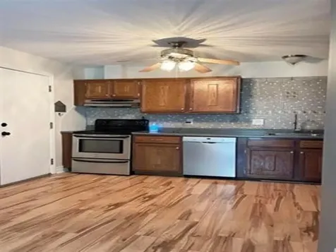 7 Autumn Leaf Lane Nashua NH 03060