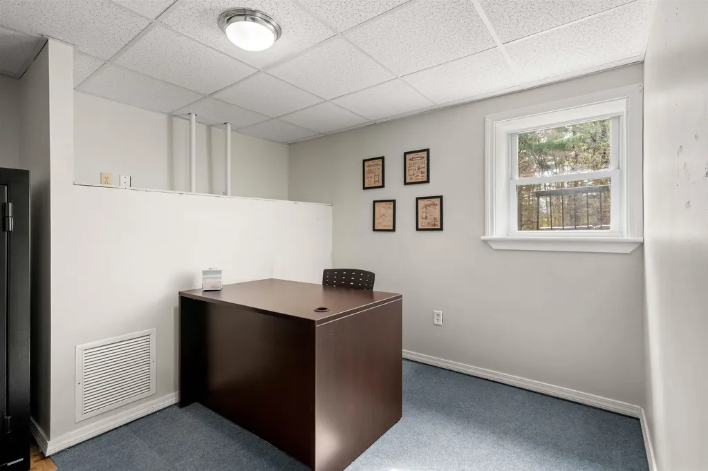 151 Rockingham Road Derry NH 03038