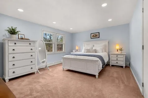 151 Rockingham Road Derry NH 03038