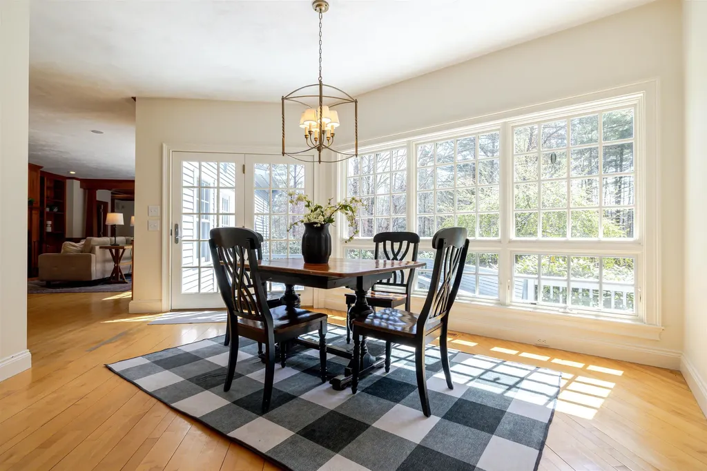 10 Checkerberry Lane Concord NH 03301