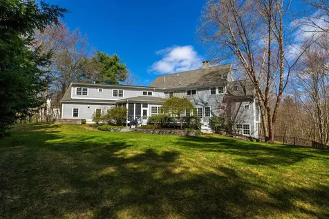 10 Checkerberry Lane Concord NH 03301