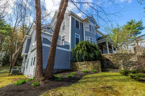 10 Checkerberry Lane Concord NH 03301