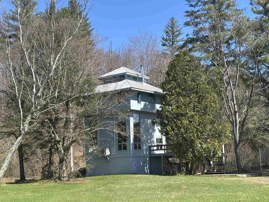 19 River Run Drive Hyde Park VT 05655