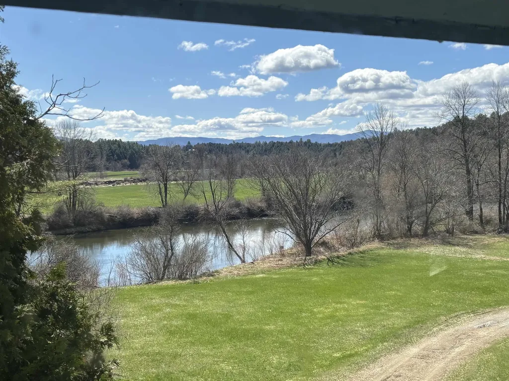 19 River Run Drive Hyde Park VT 05655